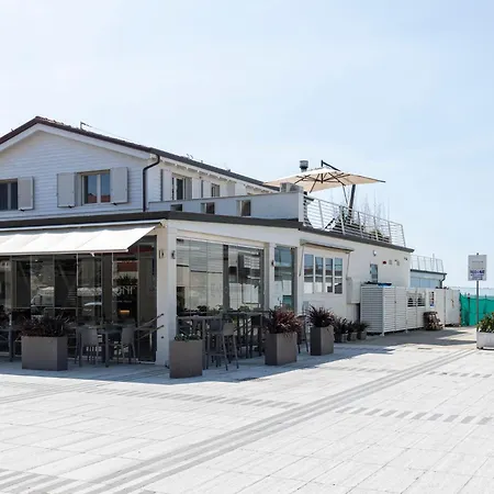 Luxury Vista Mare * Lido di Camaiore
