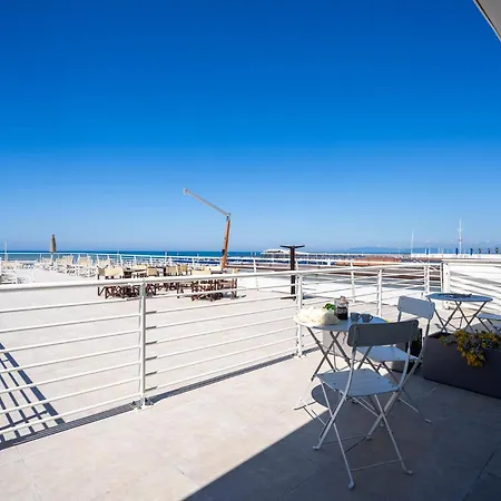 شقة Luxury Vista Mare ليدو دي كامايوري